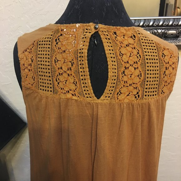 Knox Rose Sleevless Women's Blouse - Picture 6 of 6